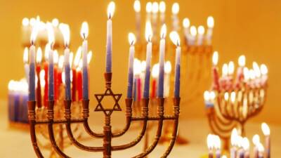 chanukah lights e1385382467907
