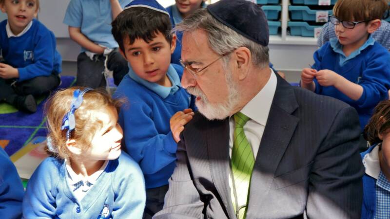 Chatting with schoolkids