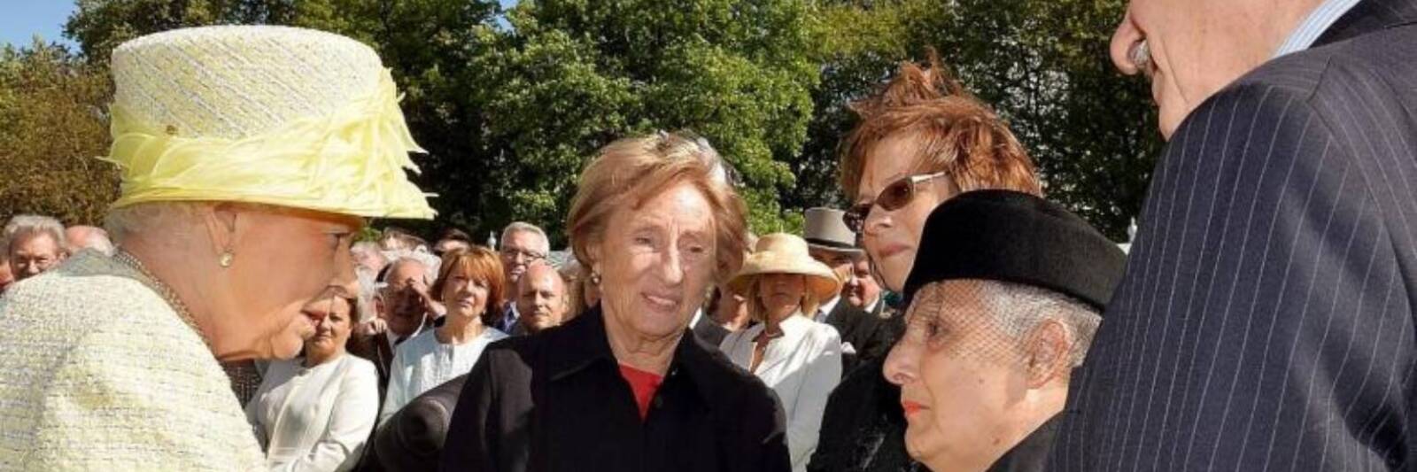 Queen elizabeth meets holocaust survivors photo credit reuters 1536x1024 1