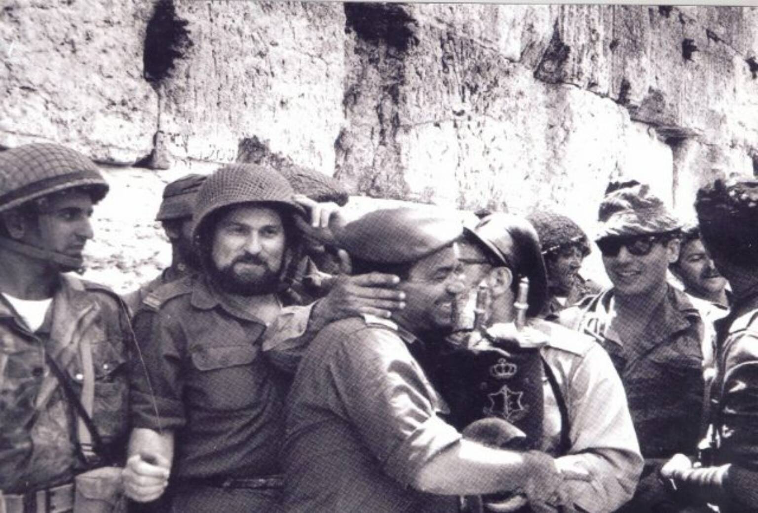 goren at wall 07jun1967 KOTEL western wall jerusalem six day war